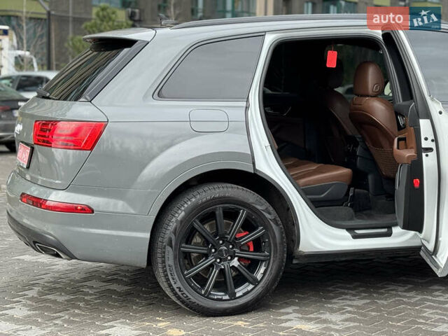 Серый Ауди Ку 7, объемом двигателя 2 л и пробегом 212 тыс. км за 29000 $, фото 8 на Automoto.ua