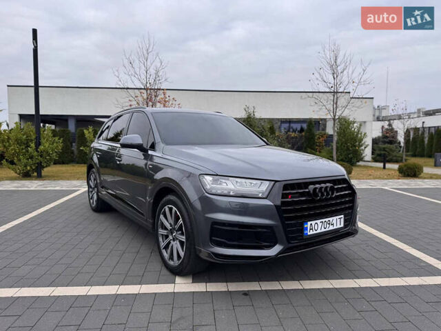 Серый Ауди Ку 7, объемом двигателя 2.97 л и пробегом 245 тыс. км за 30500 $, фото 5 на Automoto.ua