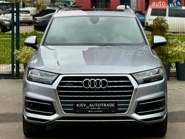 Серый Ауди Ку 7, объемом двигателя 3 л и пробегом 215 тыс. км за 25900 $, фото 3 на Automoto.ua