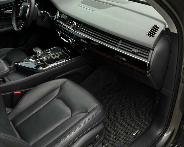 Серый Ауди Ку 7, объемом двигателя 3 л и пробегом 97 тыс. км за 34500 $, фото 44 на Automoto.ua