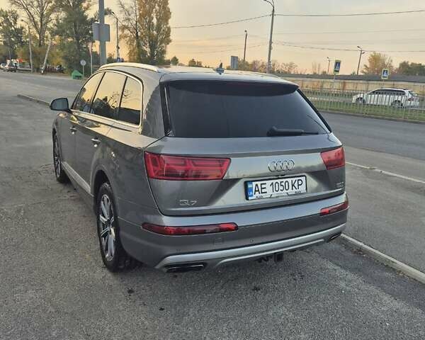 Сірий Ауді Ку 7, об'ємом двигуна 3 л та пробігом 147 тис. км за 29500 $, фото 2 на Automoto.ua