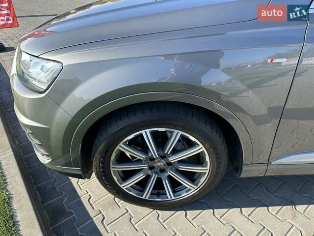 Ауді Ку 7 2017 у Дніпро (Дніпропетровську) на Automoto.ua Сірий Ауді Ку 7, об'ємом двигуна 2.97 л та пробігом 349 тис. км за 34000 $, фото 7 на Automoto.ua