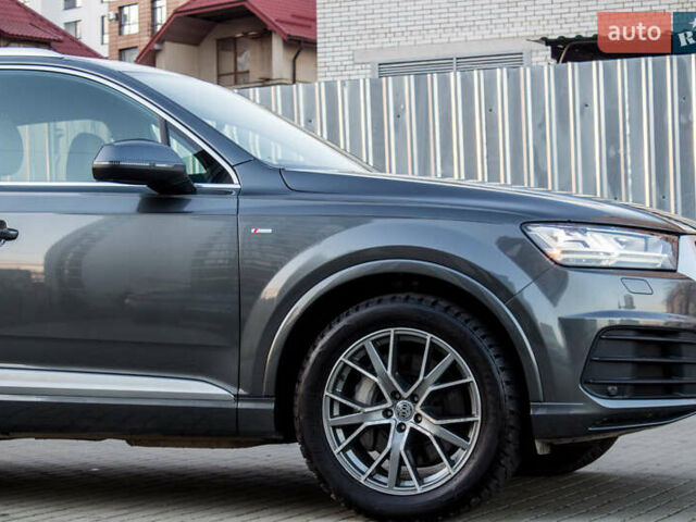 Сірий Ауді Ку 7, об'ємом двигуна 3 л та пробігом 78 тис. км за 33300 $, фото 27 на Automoto.ua