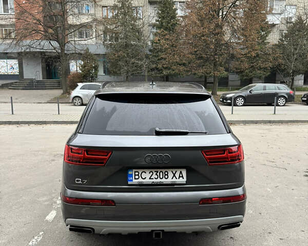 Серый Ауди Ку 7, объемом двигателя 3 л и пробегом 206 тыс. км за 25000 $, фото 5 на Automoto.ua