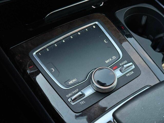 Серый Ауди Ку 7, объемом двигателя 3 л и пробегом 70 тыс. км за 24000 $, фото 10 на Automoto.ua