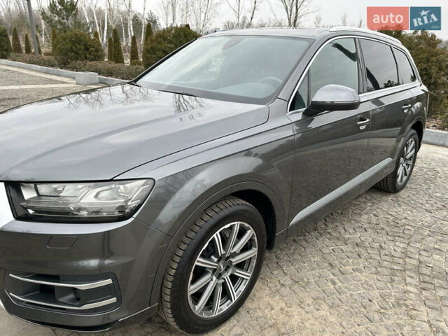 Серый Ауди Ку 7, объемом двигателя 3 л и пробегом 73 тыс. км за 41000 $, фото 2 на Automoto.ua