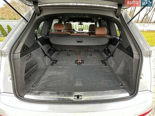 Серый Ауди Ку 7, объемом двигателя 0 л и пробегом 180 тыс. км за 28000 $, фото 22 на Automoto.ua