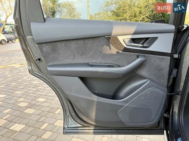Ауди Ку 7 2018 в Одессе на Automoto.ua Серый Ауди Ку 7, объемом двигателя 2.97 л и пробегом 236 тыс. км за 38700 $, фото 78 на Automoto.ua