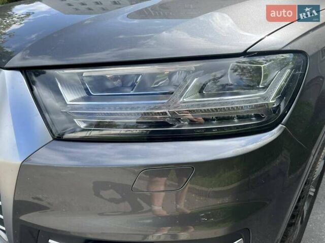 Серый Ауди Ку 7, объемом двигателя 3 л и пробегом 88 тыс. км за 39800 $, фото 3 на Automoto.ua