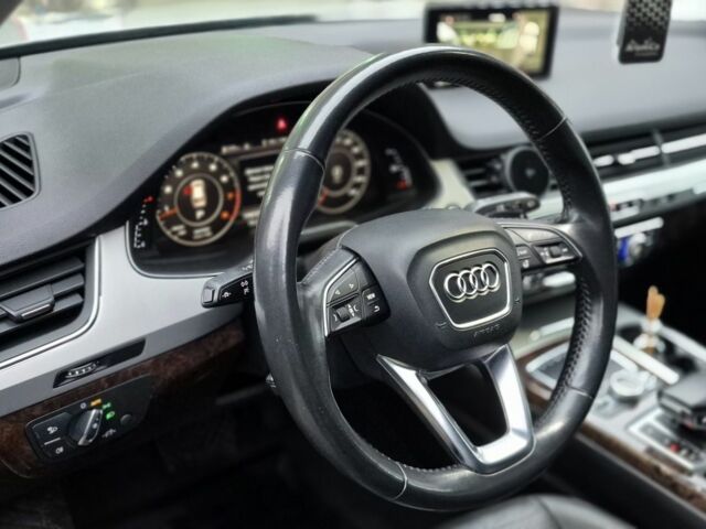 Сірий Ауді Ку 7, об'ємом двигуна 2 л та пробігом 196 тис. км за 26888 $, фото 6 на Automoto.ua