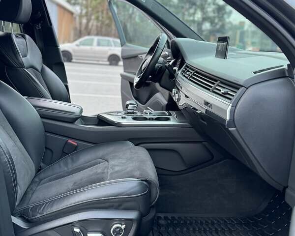 Серый Ауди Ку 7, объемом двигателя 2.97 л и пробегом 130 тыс. км за 46000 $, фото 70 на Automoto.ua