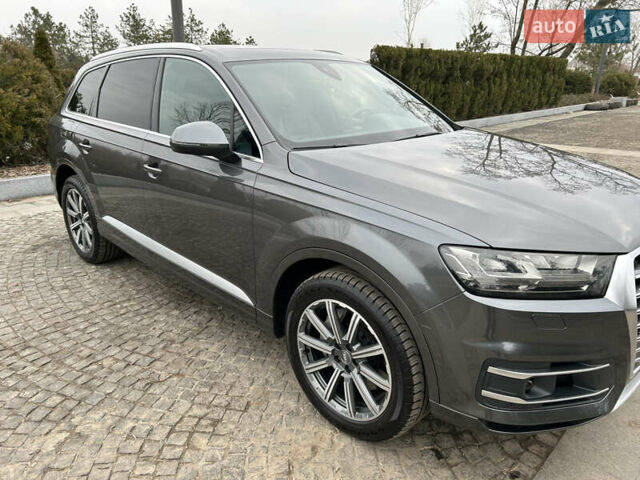 Серый Ауди Ку 7, объемом двигателя 3 л и пробегом 64 тыс. км за 42000 $, фото 1 на Automoto.ua