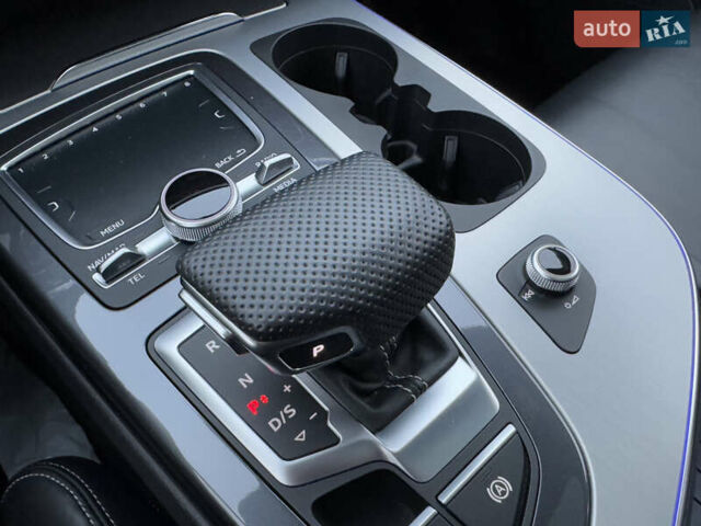 Сірий Ауді Ку 7, об'ємом двигуна 2.97 л та пробігом 220 тис. км за 45500 $, фото 78 на Automoto.ua