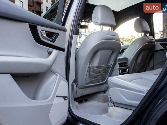 Сірий Ауді Ку 7, об'ємом двигуна 3 л та пробігом 78 тис. км за 33300 $, фото 61 на Automoto.ua