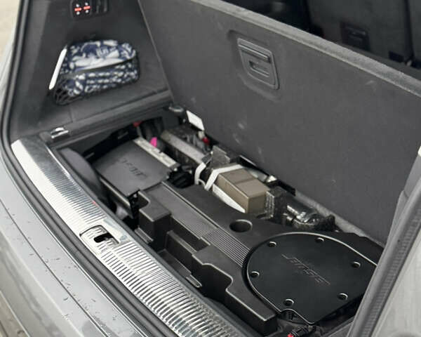 Серый Ауди Ку 7, объемом двигателя 3 л и пробегом 138 тыс. км за 33500 $, фото 24 на Automoto.ua