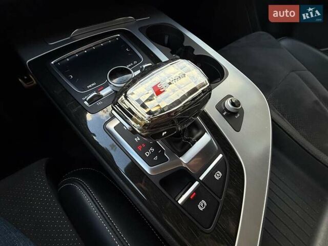 Ауди Ку 7 2018 в Одессе на Automoto.ua Серый Ауди Ку 7, объемом двигателя 2.97 л и пробегом 236 тыс. км за 38700 $, фото 107 на Automoto.ua