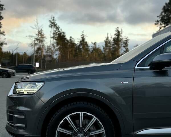 Серый Ауди Ку 7, объемом двигателя 2.97 л и пробегом 130 тыс. км за 46000 $, фото 13 на Automoto.ua