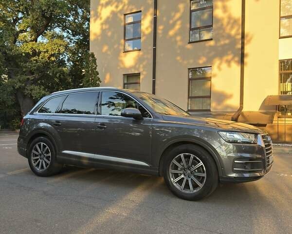 Серый Ауди Ку 7, объемом двигателя 2.97 л и пробегом 84 тыс. км за 53000 $, фото 2 на Automoto.ua