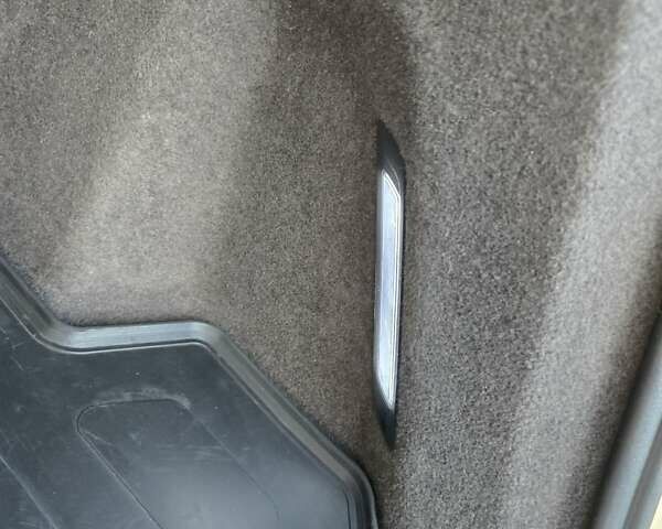 Серый Ауди Ку 7, объемом двигателя 1.98 л и пробегом 153 тыс. км за 22000 $, фото 7 на Automoto.ua