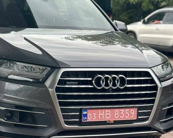 Серый Ауди Ку 7, объемом двигателя 3 л и пробегом 184 тыс. км за 30499 $, фото 2 на Automoto.ua