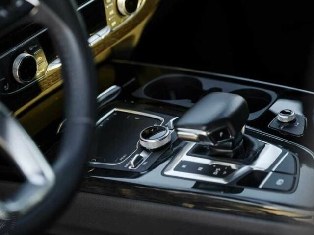 Ауди Ку 7 2018 в Днепре (Днепропетровске) на Automoto.ua Серый Ауди Ку 7, объемом двигателя 3 л и пробегом 98 тыс. км за 19900 $, фото 8 на Automoto.ua