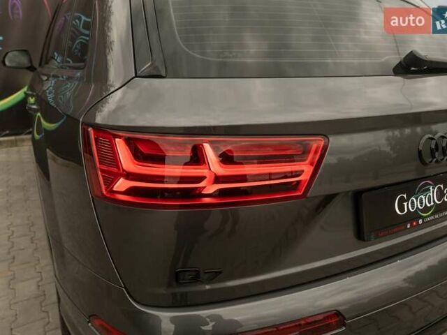Ауди Ку 7 2018 в Луцке на Automoto.ua Серый Ауди Ку 7, объемом двигателя 2.97 л и пробегом 66 тыс. км за 48888 $, фото 19 на Automoto.ua