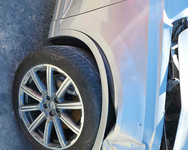 Сірий Ауді Ку 7, об'ємом двигуна 3 л та пробігом 125 тис. км за 11700 $, фото 10 на Automoto.ua