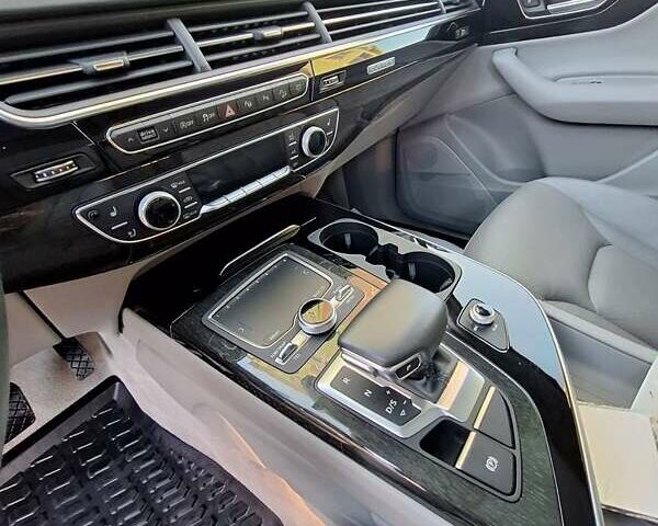 Серый Ауди Ку 7, объемом двигателя 3 л и пробегом 147 тыс. км за 26300 $, фото 18 на Automoto.ua