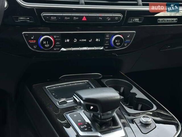 Серый Ауди Ку 7, объемом двигателя 3 л и пробегом 155 тыс. км за 25700 $, фото 20 на Automoto.ua