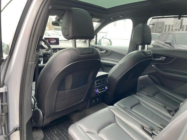 Ауді Ку 7 2018 у Львові на Automoto.ua Сірий Ауді Ку 7, об'ємом двигуна 3 л та пробігом 89 тис. км за 36900 $, фото 23 на Automoto.ua