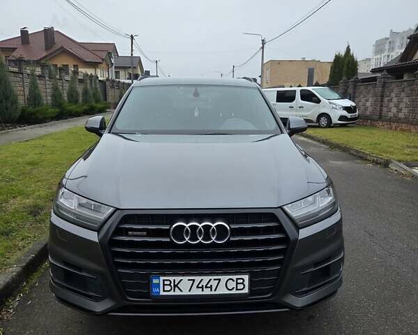 Серый Ауди Ку 7, объемом двигателя 3 л и пробегом 348 тыс. км за 39500 $, фото 4 на Automoto.ua