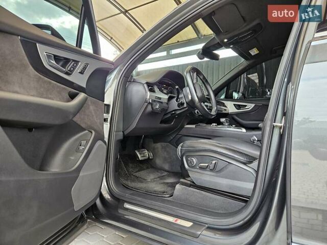 Сірий Ауді Ку 7, об'ємом двигуна 2.97 л та пробігом 215 тис. км за 51000 $, фото 4 на Automoto.ua