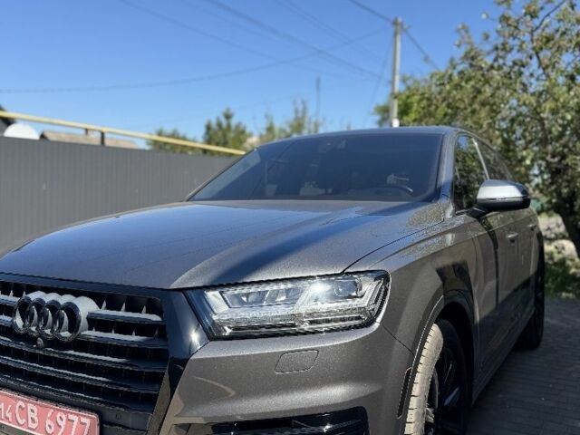 Ауді Ку 7 2018 у Дніпро (Дніпропетровську) на Automoto.ua Сірий Ауді Ку 7, об'ємом двигуна 3 л та пробігом 131 тис. км за 35000 $, фото 1 на Automoto.ua