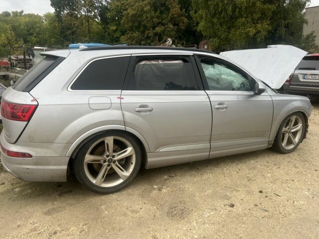 Сірий Ауді Ку 7, об'ємом двигуна 3 л та пробігом 200 тис. км за 9999 $, фото 3 на Automoto.ua