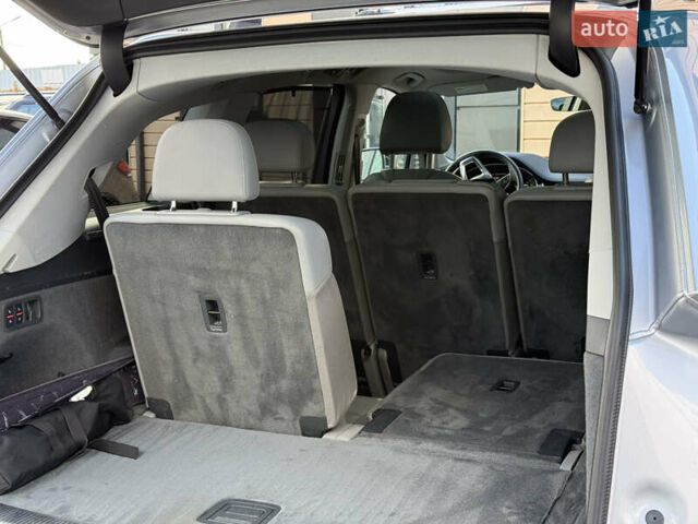 Сірий Ауді Ку 7, об'ємом двигуна 3 л та пробігом 74 тис. км за 35000 $, фото 31 на Automoto.ua