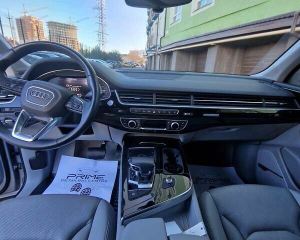 Серый Ауди Ку 7, объемом двигателя 3 л и пробегом 147 тыс. км за 26300 $, фото 41 на Automoto.ua