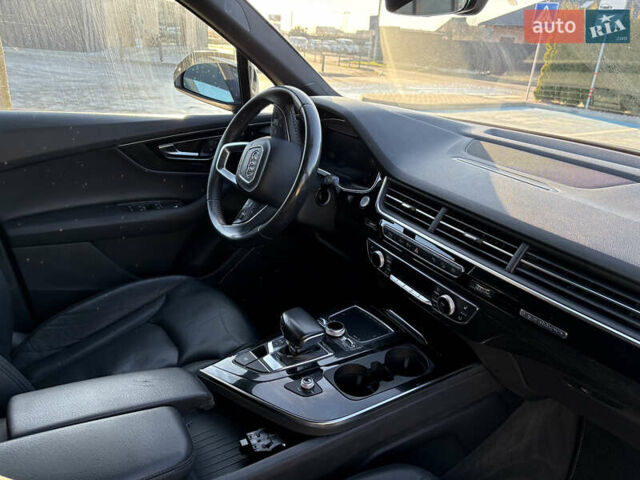 Сірий Ауді Ку 7, об'ємом двигуна 3 л та пробігом 165 тис. км за 28000 $, фото 11 на Automoto.ua