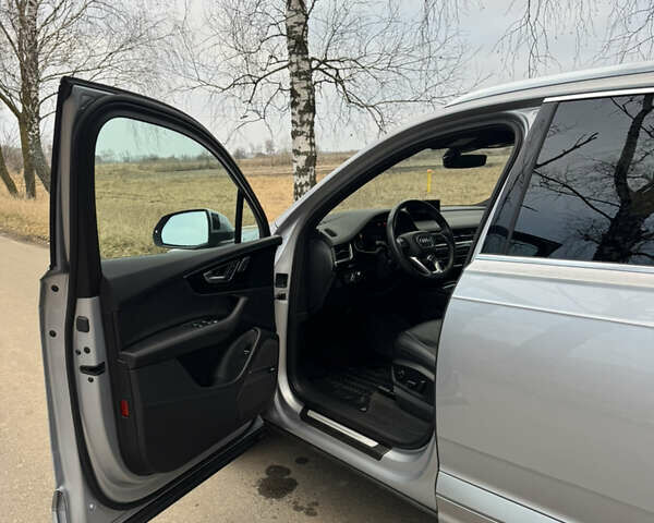 Серый Ауди Ку 7, объемом двигателя 3 л и пробегом 148 тыс. км за 37500 $, фото 6 на Automoto.ua