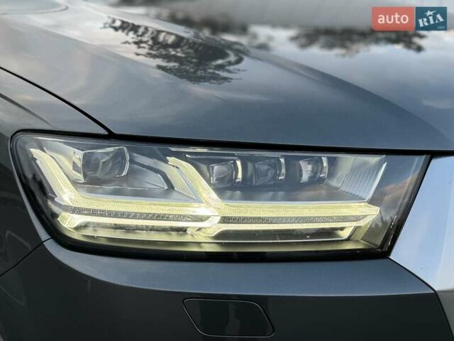 Серый Ауди Ку 7, объемом двигателя 2.97 л и пробегом 130 тыс. км за 46000 $, фото 17 на Automoto.ua