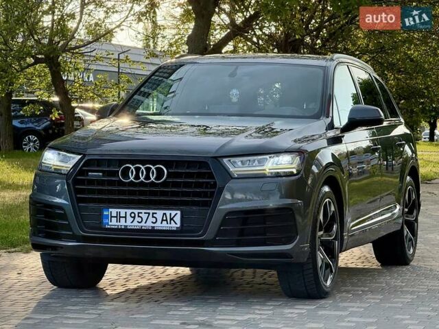 Ауди Ку 7 2018 в Одессе на Automoto.ua Серый Ауди Ку 7, объемом двигателя 2.97 л и пробегом 236 тыс. км за 38700 $, фото 6 на Automoto.ua