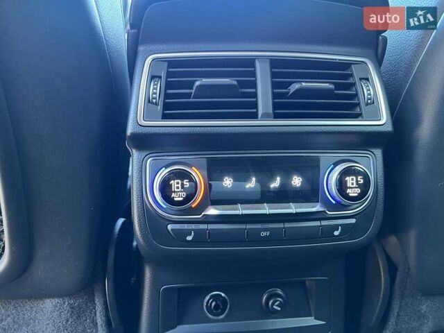 Ауди Ку 7 2018 в Киеве на Automoto.ua Серый Ауди Ку 7, объемом двигателя 2.97 л и пробегом 150 тыс. км за 41079 $, фото 16 на Automoto.ua