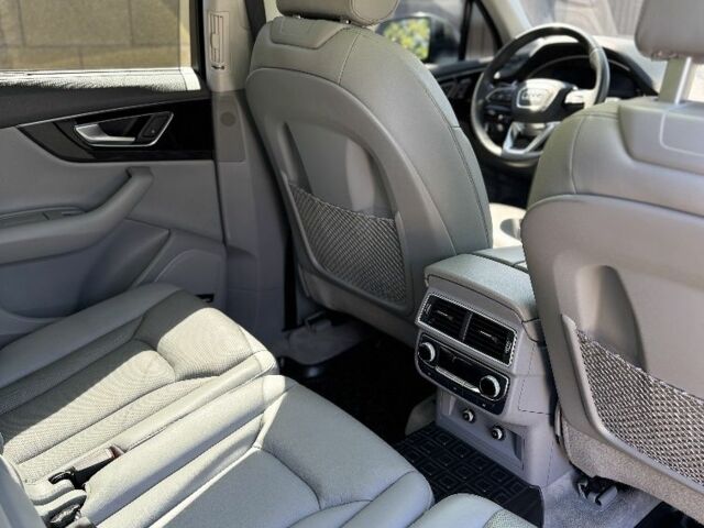 Сірий Ауді Ку 7, об'ємом двигуна 3 л та пробігом 131 тис. км за 36500 $, фото 20 на Automoto.ua