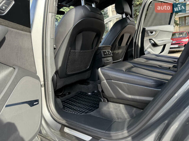 Сірий Ауді Ку 7, об'ємом двигуна 3 л та пробігом 157 тис. км за 29999 $, фото 25 на Automoto.ua