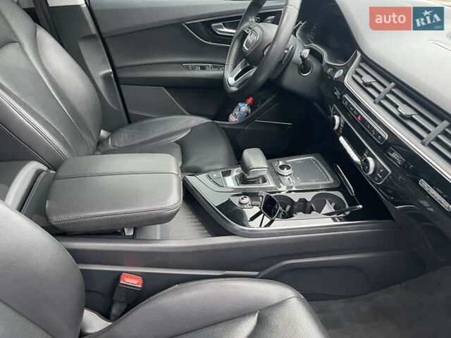 Серый Ауди Ку 7, объемом двигателя 3 л и пробегом 161 тыс. км за 35500 $, фото 13 на Automoto.ua