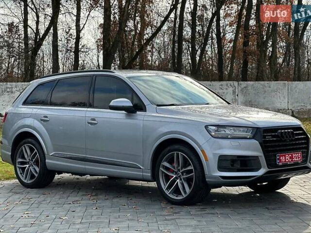 Серый Ауди Ку 7, объемом двигателя 0 л и пробегом 180 тыс. км за 28000 $, фото 2 на Automoto.ua