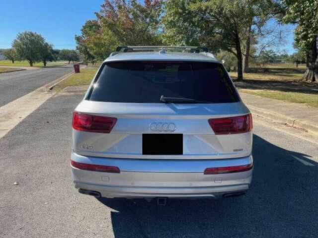 Серый Ауди Ку 7, объемом двигателя 2 л и пробегом 88 тыс. км за 14500 $, фото 5 на Automoto.ua