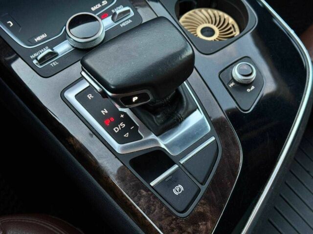 Серый Ауди Ку 7, объемом двигателя 3 л и пробегом 70 тыс. км за 24000 $, фото 11 на Automoto.ua