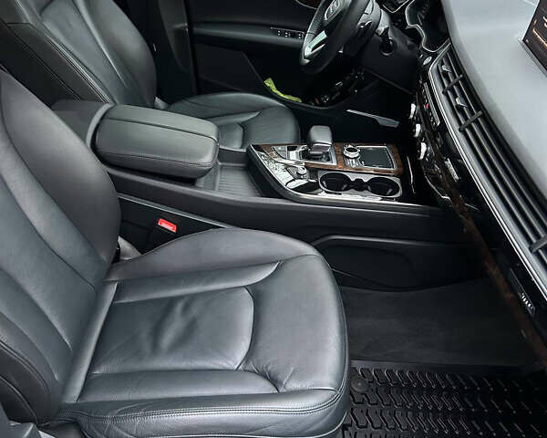 Серый Ауди Ку 7, объемом двигателя 3 л и пробегом 106 тыс. км за 29600 $, фото 32 на Automoto.ua