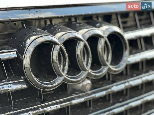 Серый Ауди Ку 7, объемом двигателя 0 л и пробегом 180 тыс. км за 28000 $, фото 25 на Automoto.ua