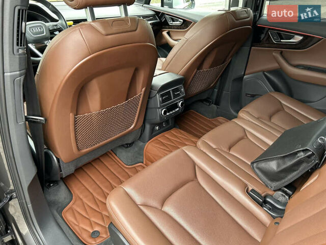 Серый Ауди Ку 7, объемом двигателя 3 л и пробегом 73 тыс. км за 41000 $, фото 12 на Automoto.ua